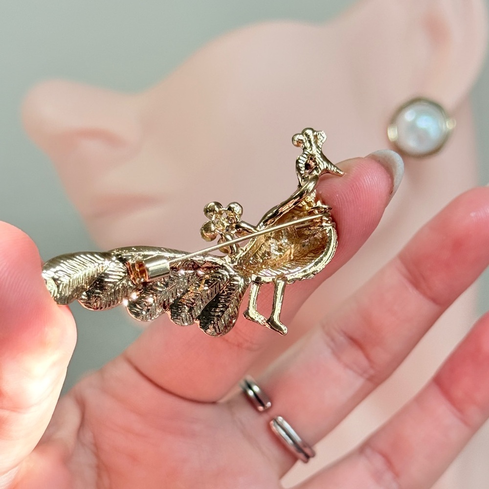 ⚜️ Colorful Peacock Brooch with Crystals - Picture 4 of 6